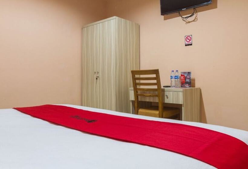 Pension Reddoorz Near Istana Plaza 2
