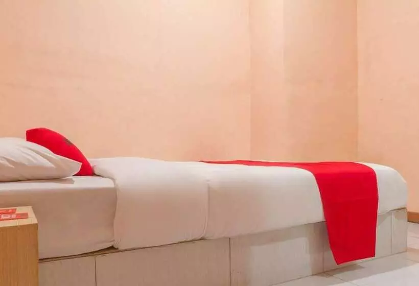 Majatalo Reddoorz Near Istana Plaza 2