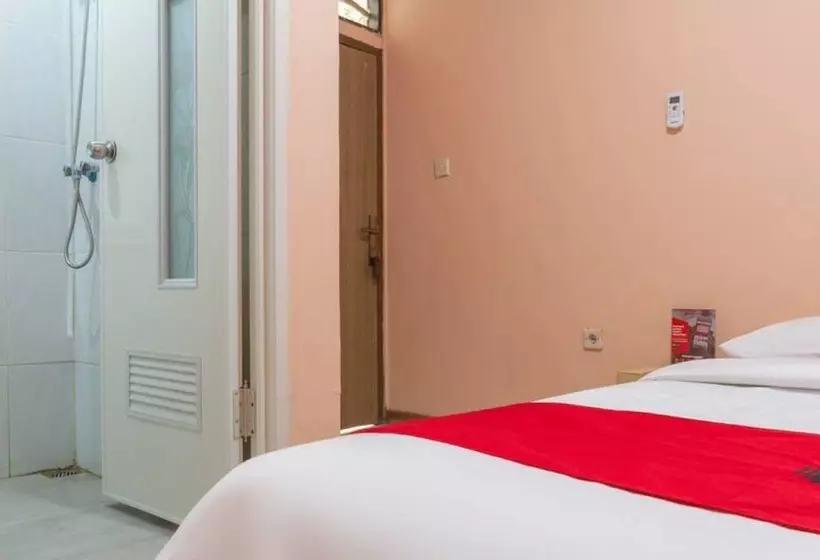 Majatalo Reddoorz Near Istana Plaza 2