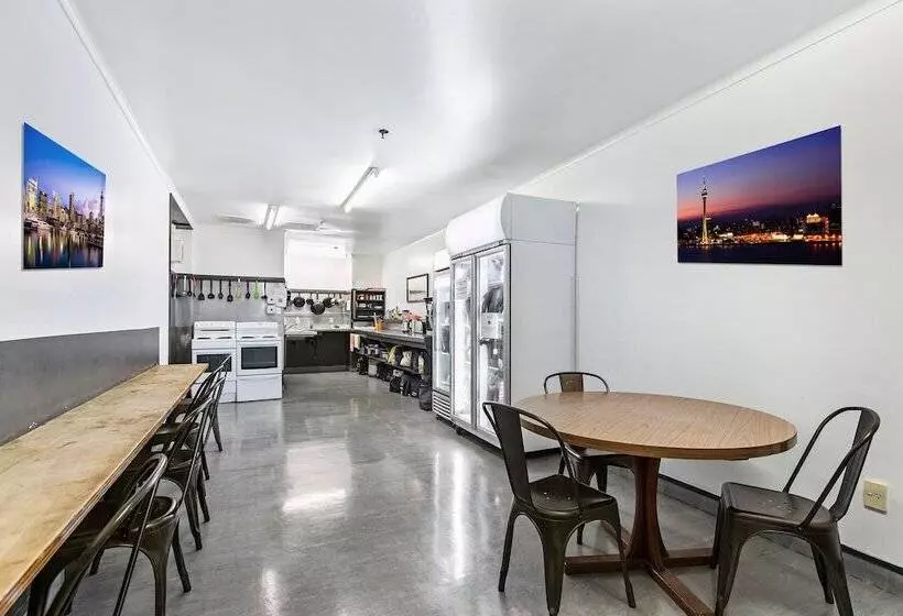 ホテル Queen Street Backpackers