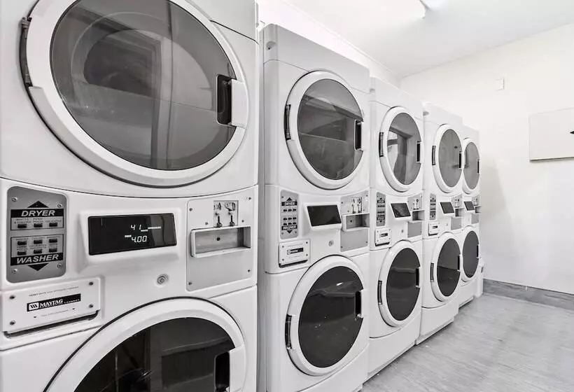 ホテル Queen Street Backpackers