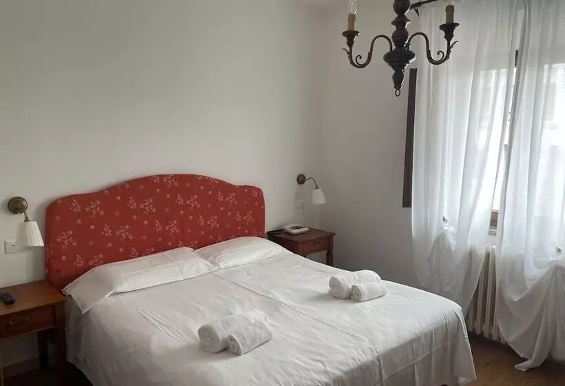 Hôtel Caffe Verdi  24 Hours Reception