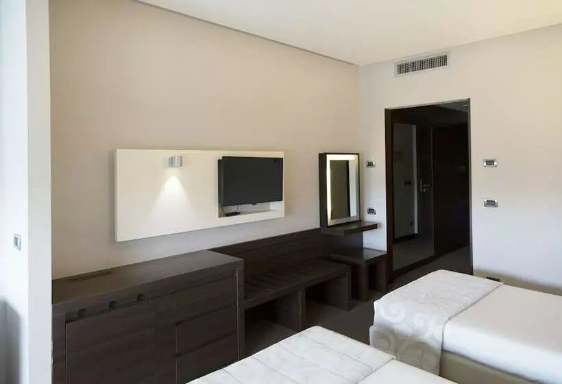 酒店 Selene Pomezia