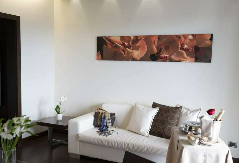 酒店 Selene Pomezia