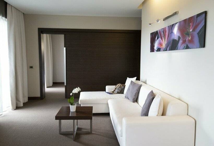 酒店 Selene Pomezia