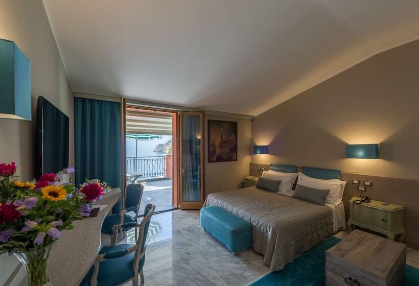 ホテル Porto Roca