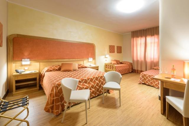 Отель Leone De Castris Wine