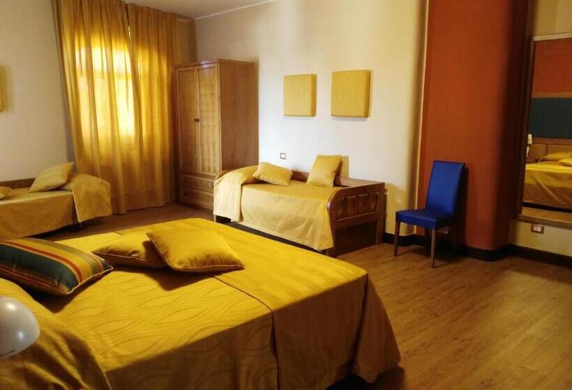 Отель Leone De Castris Wine