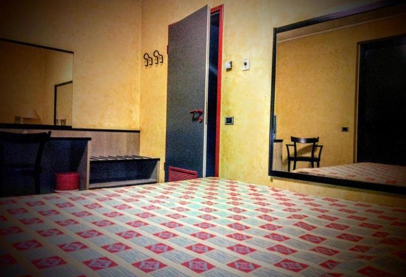 Отель Longobardo