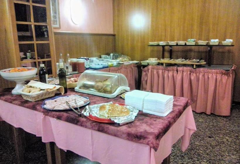 Отель Longobardo