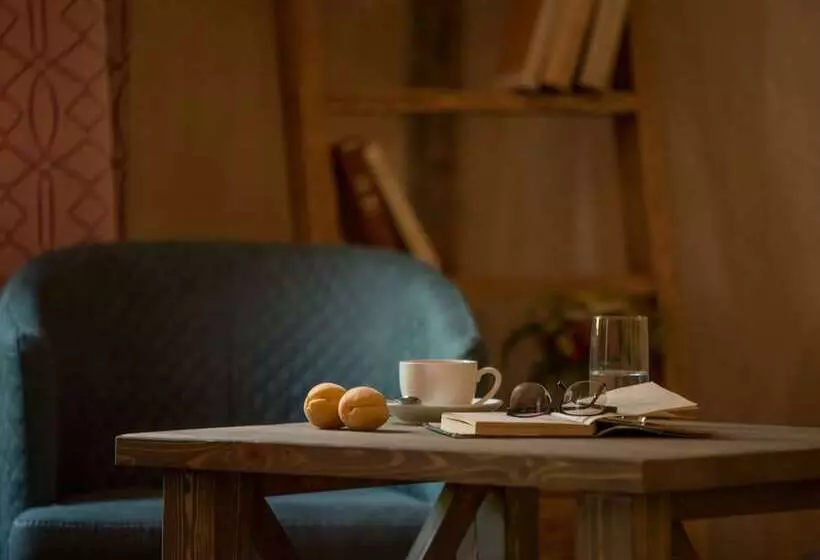 Hotelli Apricot Aghveran Resort