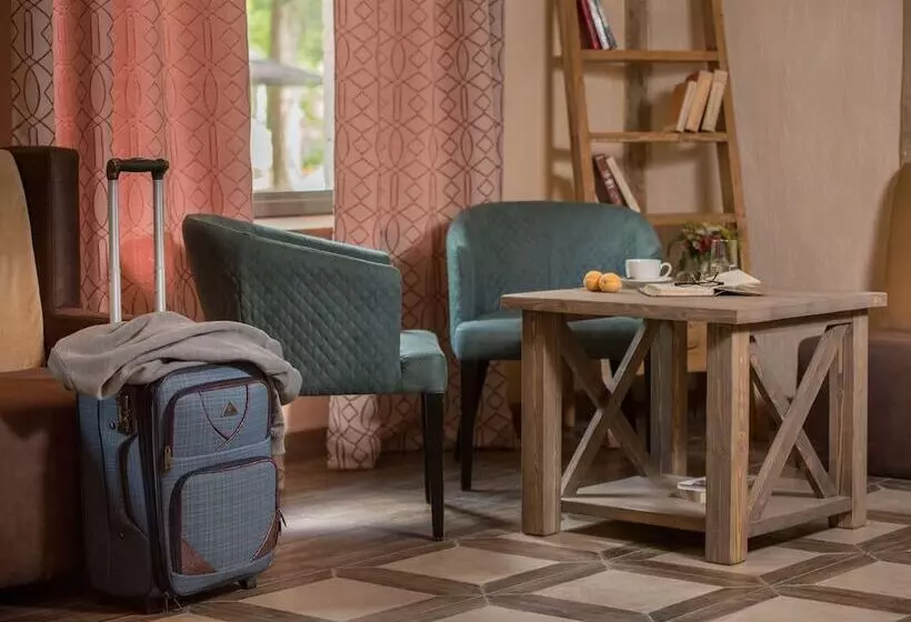 Hotelli Apricot Aghveran Resort