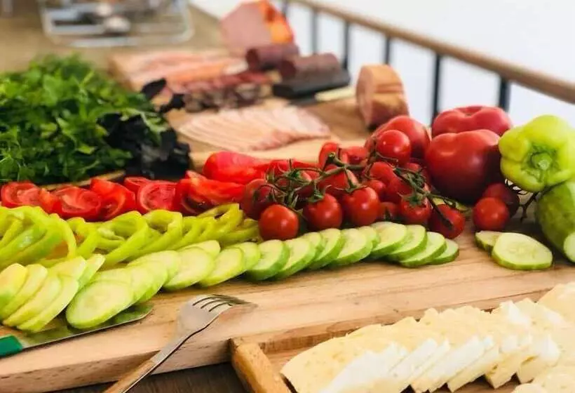 Hotelli Apricot Aghveran Resort