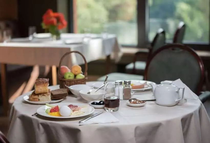 Hotelli Apricot Aghveran Resort