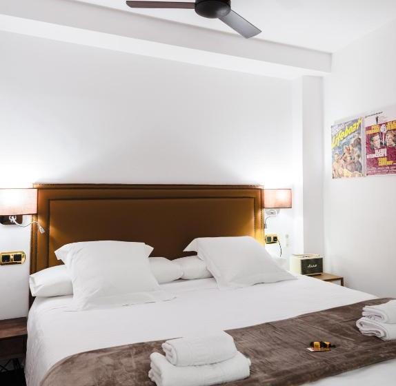 Pensión Boutique Caravan Cinema