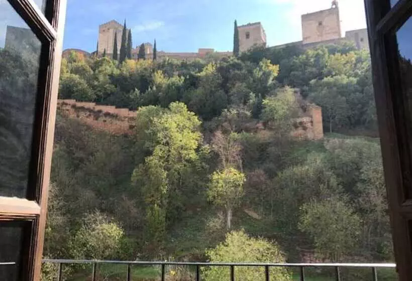 Alhambra Sonder Apartments
