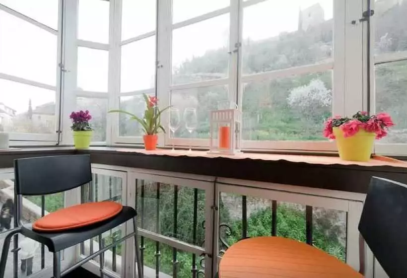 Alhambra Sonder Apartments