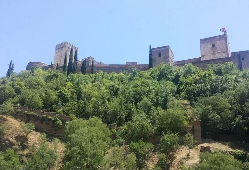 Alhambra Sonder Apartments