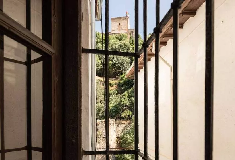 Alhambra Sonder Apartments