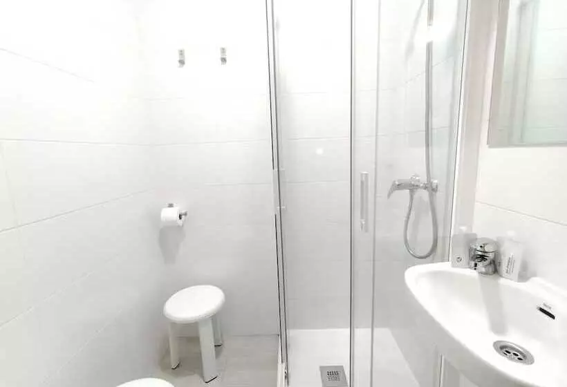 Hostal Albero By Gaiarooms