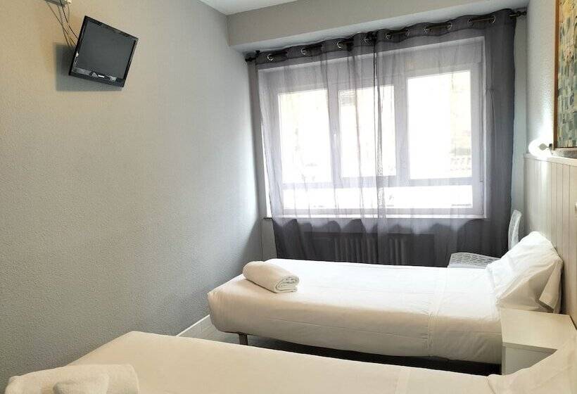 Hostal Albero By Gaiarooms