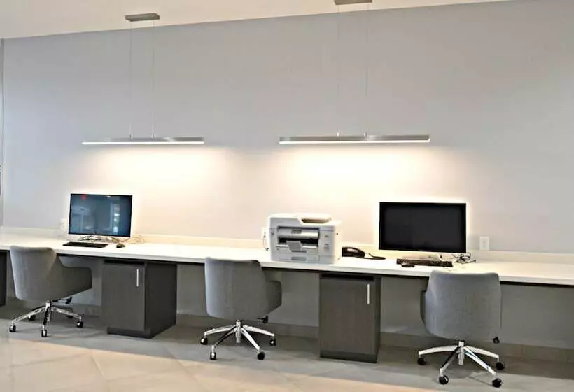 ホテル Best Western Plus Executive Residency Oklahoma City I35