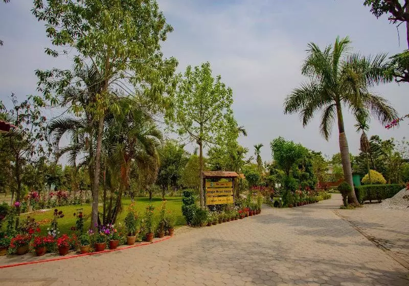 هتل Jungle Nepal Resort By Oyo Rooms