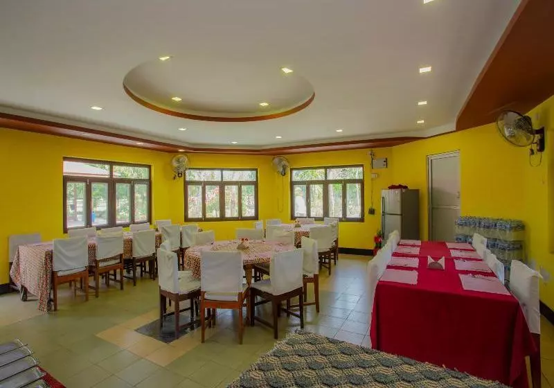 هتل Jungle Nepal Resort By Oyo Rooms