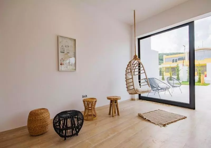 Hotelli Olive Grove Suites Boutique