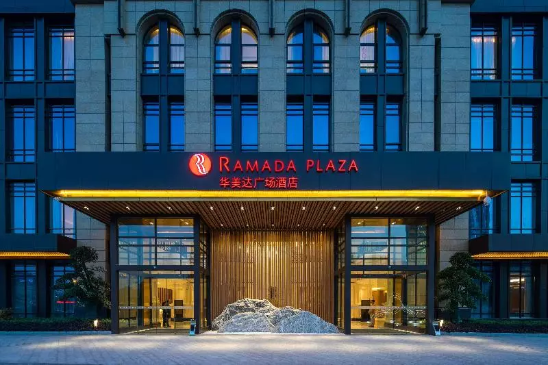 Hotelli Ramada Plaza Wuhan Huangpi