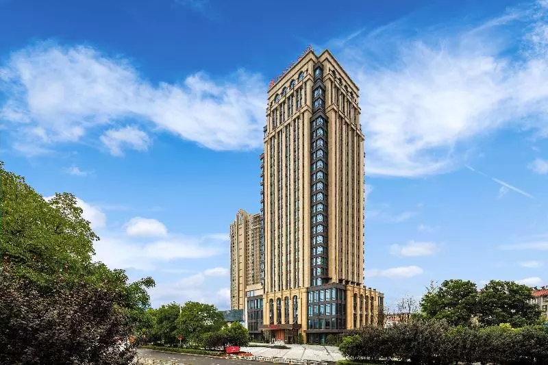 Hotelli Ramada Plaza Wuhan Huangpi