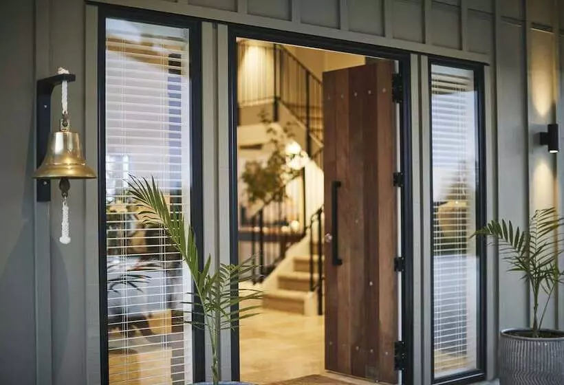 Hotelli Te Arai Lodge