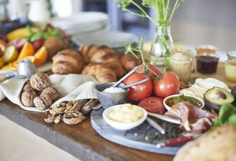 Hotelli Te Arai Lodge