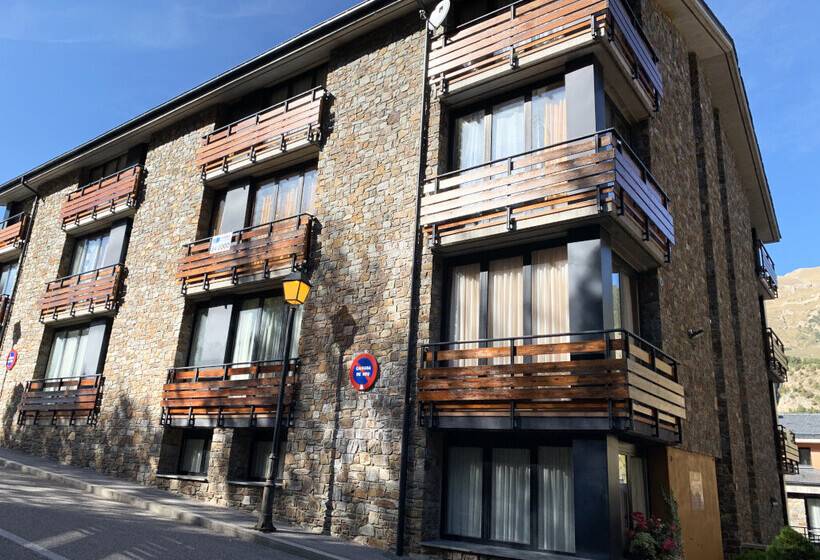 Apartamentos Canillo Ribagrossa 3000