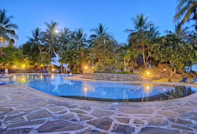 هتل Kaskazi Beach