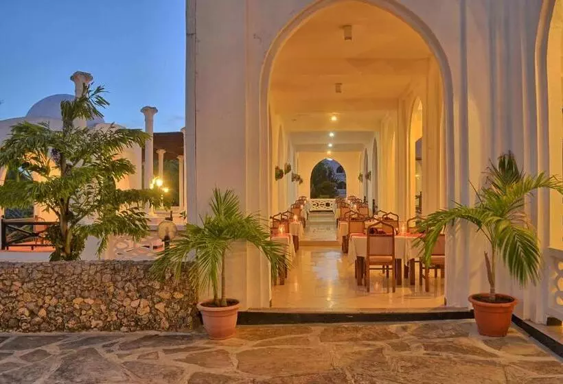 هتل Kaskazi Beach