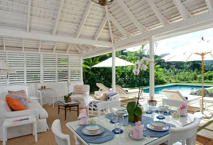 Round Hill Hotel & Villas