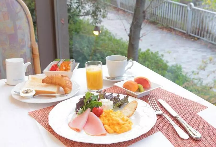 Отель Takarazuka Washington