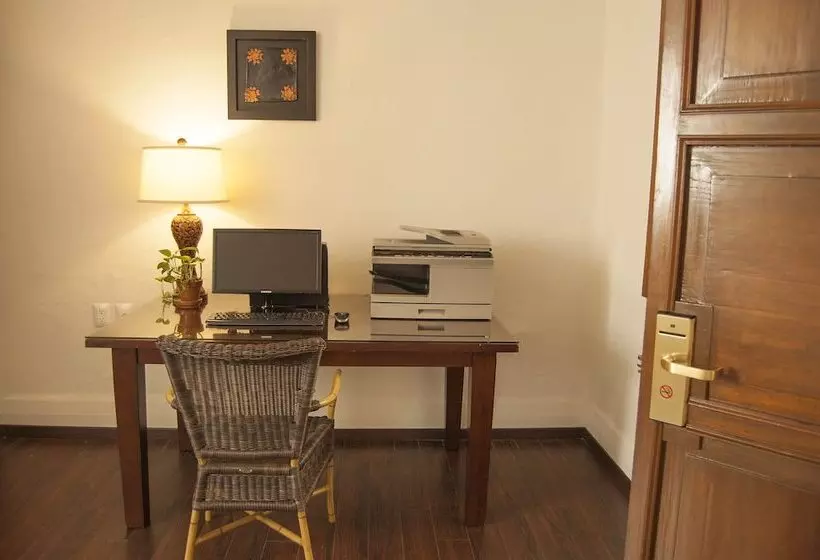 Отель Casino Morelia