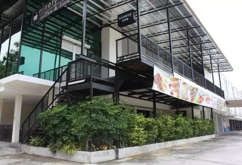 ホテル Tambun Inn