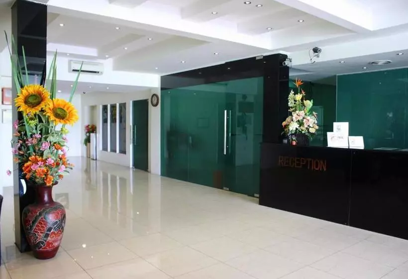 ホテル Tambun Inn