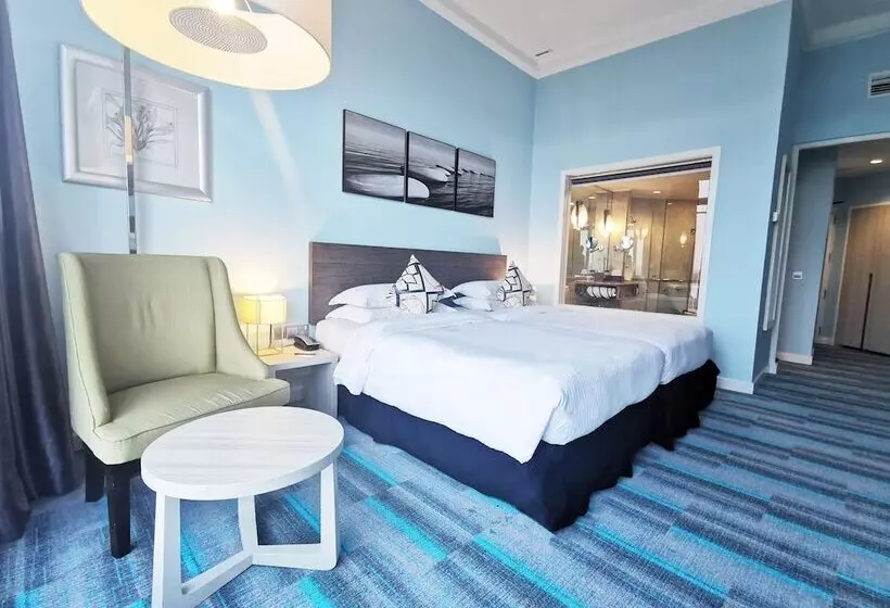 Отель Thistle Johor Bahru