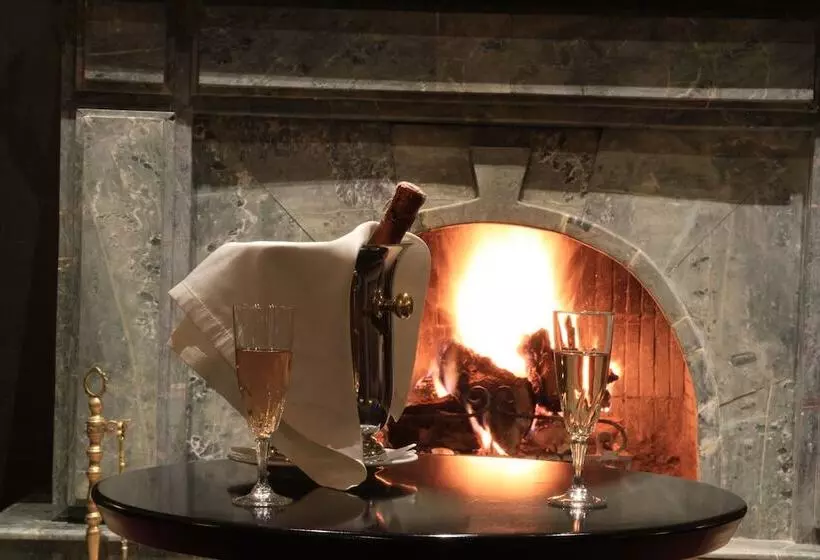 Отель Berbere Palace