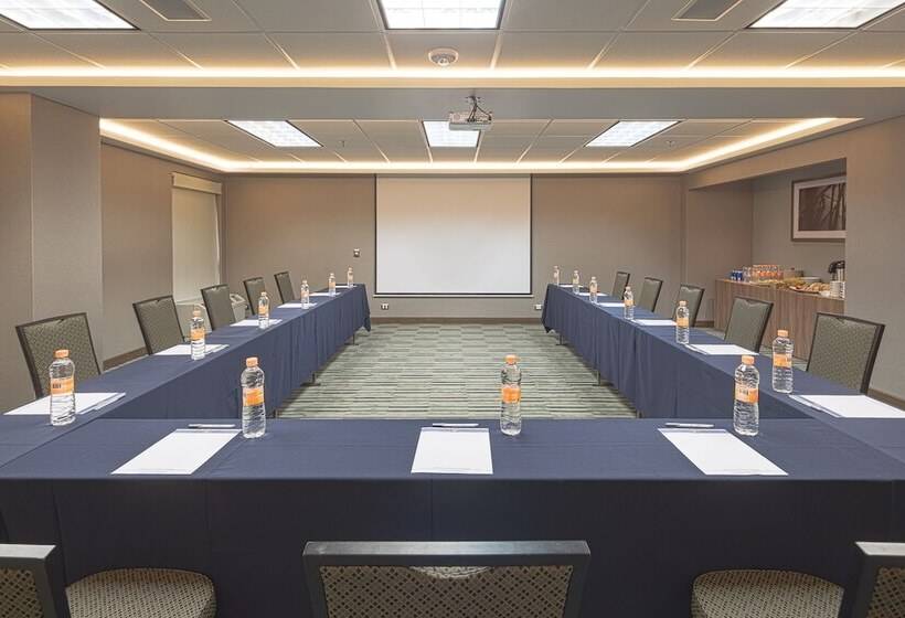 Hotel Hampton Inn By Hilton Monterrey/galeríasobispado