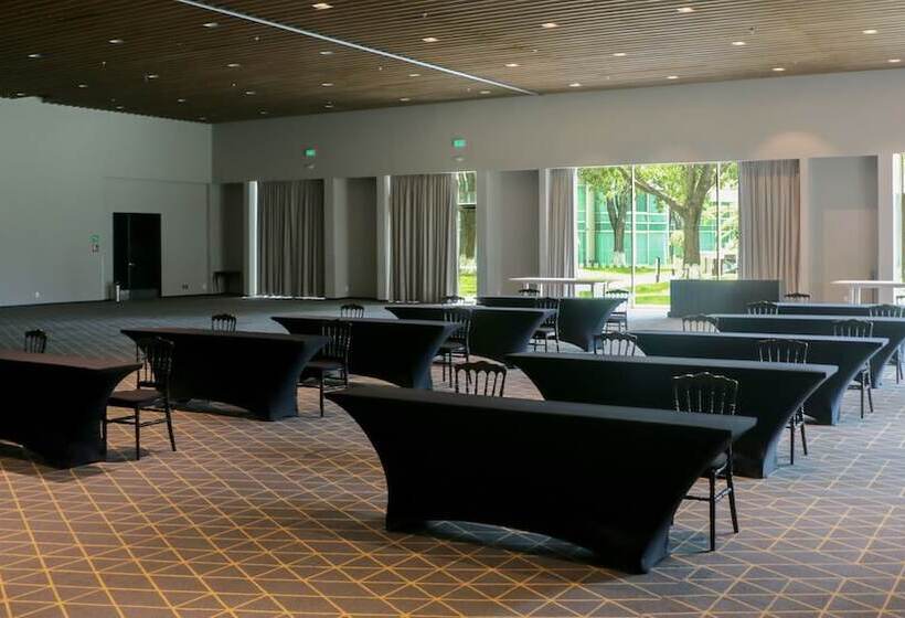 هتل Holiday Inn San Luis Potosi Quijote By Ihg