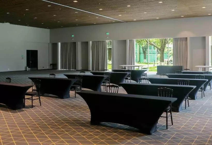 هتل Holiday Inn San Luis Potosi Quijote By Ihg