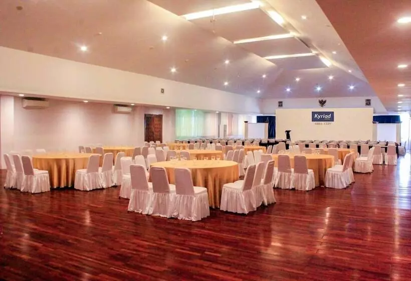 Kyriad Arra Hotel Cepu