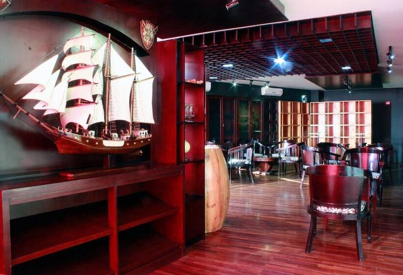 Kyriad Arra Hotel Cepu