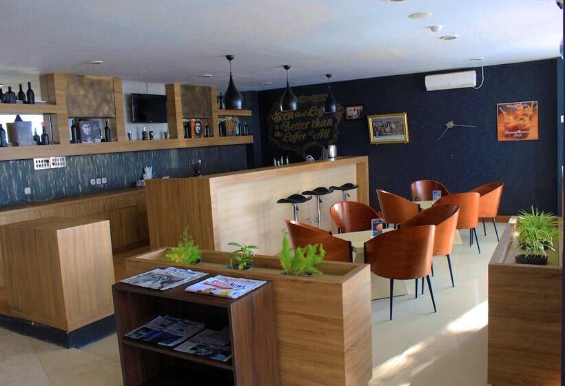 Kyriad Arra Hotel Cepu