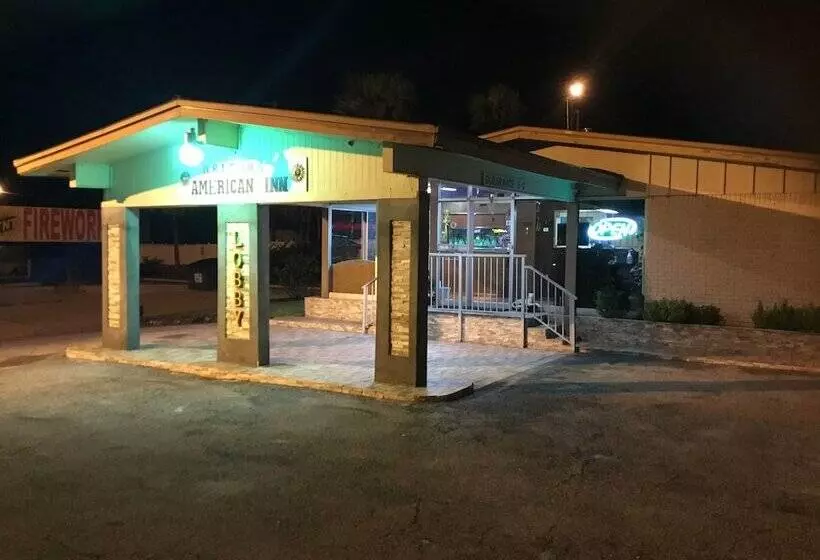 Motelli American Inn And Suites